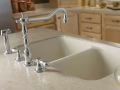Столешница из искусственного камня Corian White Jasmine с мойкой для кухни