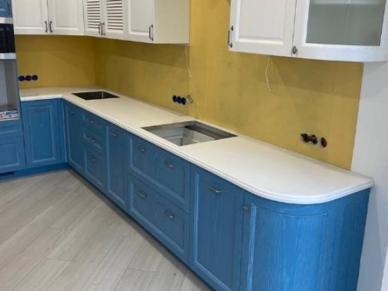 Угловая столешница из Pluton PD-024 SILVER WHITE: купить в Москве
