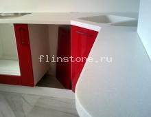 Кухонная столешница-подоконник с двухчашевой нестандартной мойкой: купить в Москве