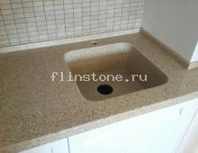 Г-образная столешница с интегрированной мойкой в цвет столешницы из камня Grandex F122: купить в Москве