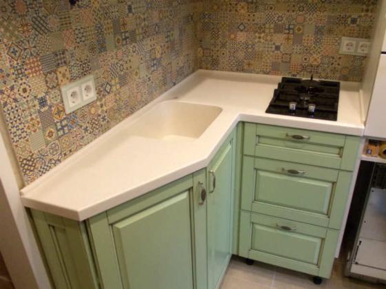 Небольшая акриловая столешница для кухни из светлого акрилового камня Grandex S110: купить в Москве