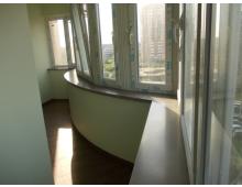 Эркерный подоконник на лоджию и два балконных блока