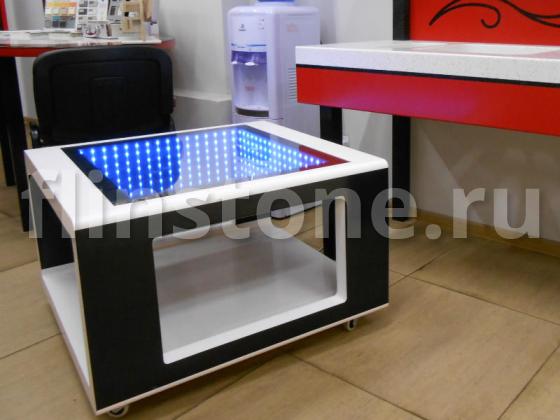 Дизайнерский журнальный стол из комбинированного камня