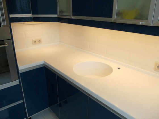 Круглая интегрированная мойка из искусственного камня Grandex: купить в Москве