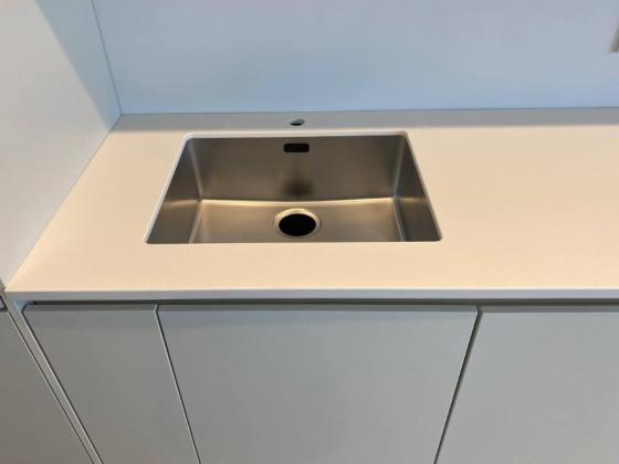 Столешница из Hanex (Южная Корея) D-024 Silverwhite: купить в Москве