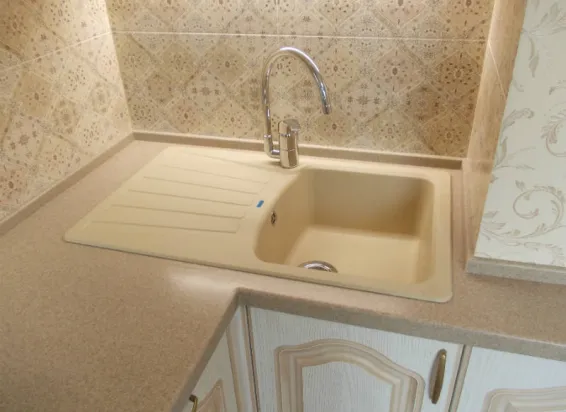 Столешница с обводом воздуховода, из Staron SV430