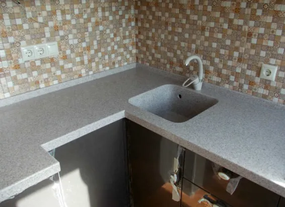 Столешница из искусственного камня с интегрированной мойкой 400х400 Grandex ST105