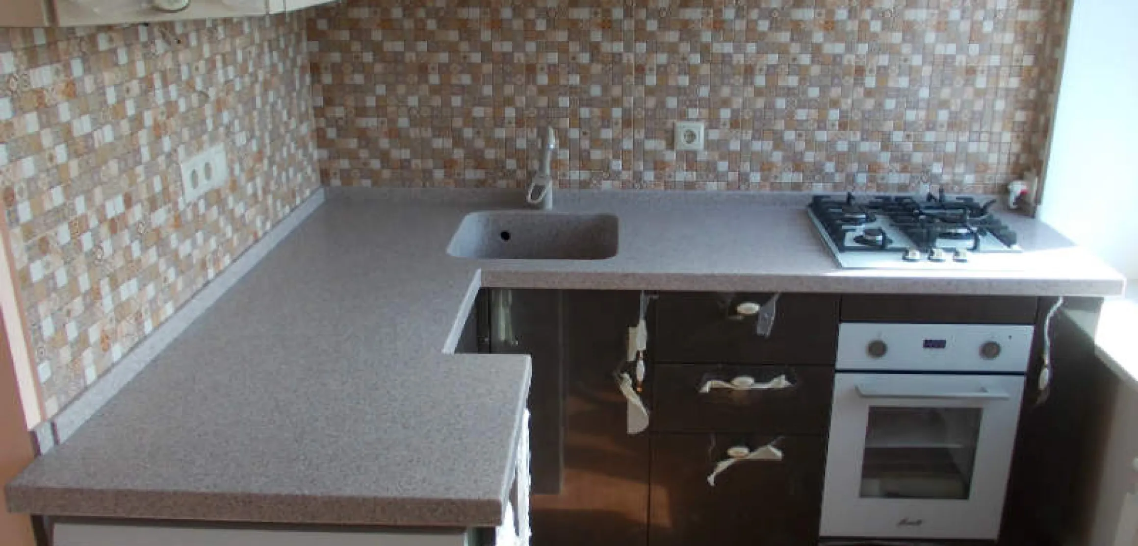 Столешница из искусственного камня с интегрированной мойкой 400х400 Grandex ST105 - фото 2