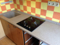 Прямая столешница на кухню из Grandex ST102 с интегрированной мойкой в цвет