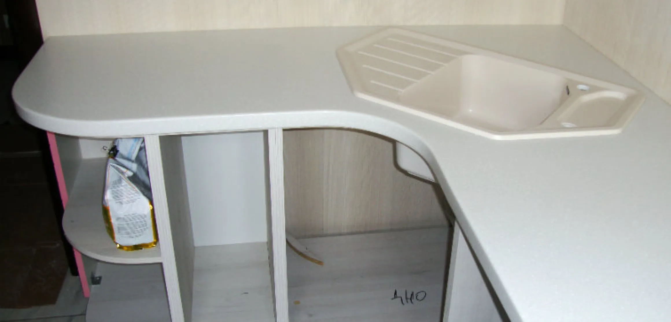 Две столешницы с интегрированной мойкой из Grandex F104 - фото 3