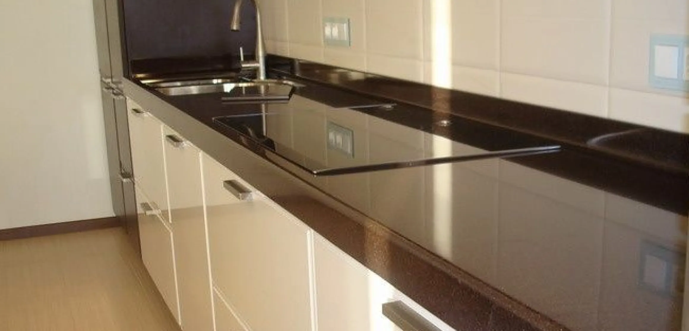 Акриловая столешница Akrilika A 304 Garnet - фото 1