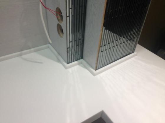 Два угловых подоконника из искусственного камня Grandex S203: купить в Москве