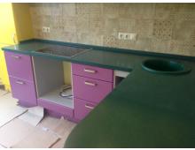 Кухонная столешница зеленого цвета из Hanex D019