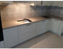 Кухонная столешница песочного цвета из акрилового камня Grandex S117