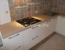 Угловая кухонная столешница и отдельный элемент из Grandex S117: купить в Москве
