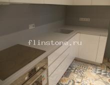 Кухонная столешница с интегрированной мойкой и панелями: купить в Москве
