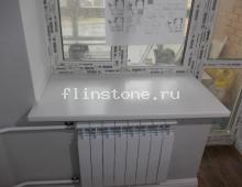 Небольшой широкий подоконник на кухню из Grandex F104: купить в Москве