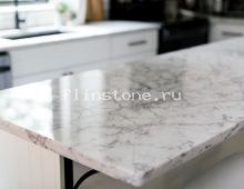 Барная стойка из кварцевого англомерата TechniStone Mystery White: купить в Москве