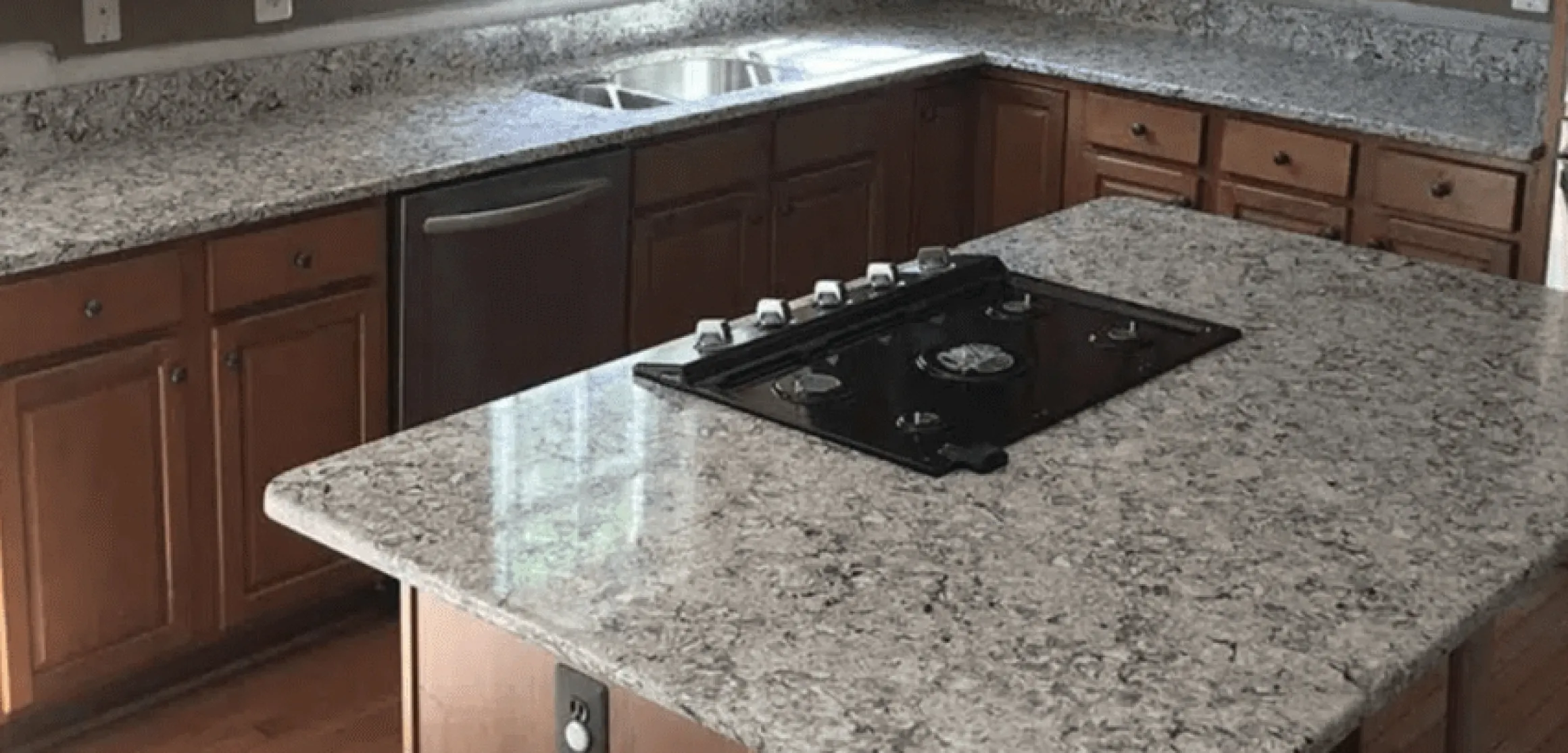Барная стойка из акрилового камня Neomarm N 810 Cobble Grey - фото 1