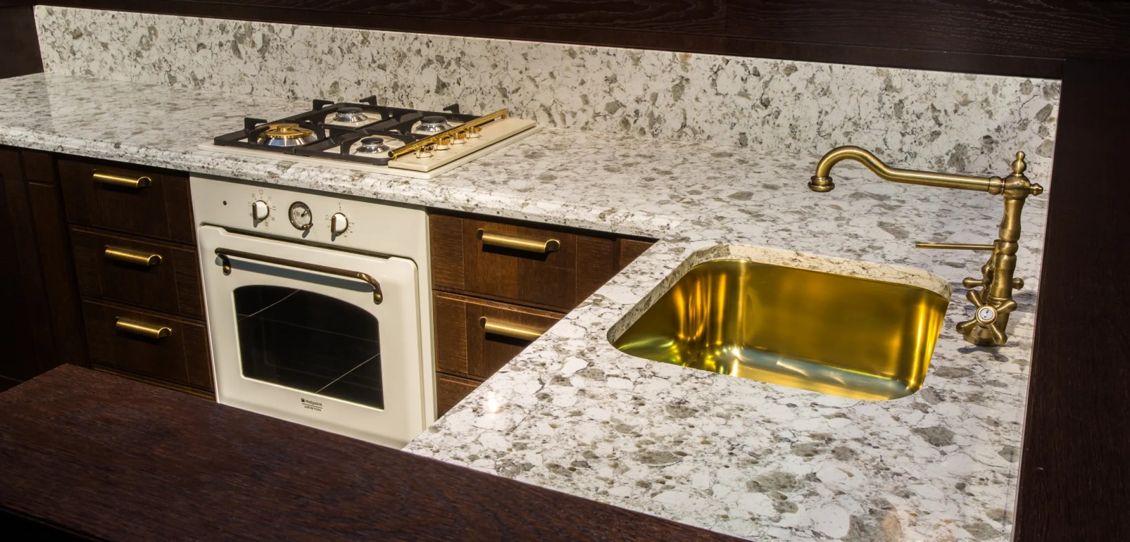 Столешница из искусственного камня из кварцевого агломерата Caesarstone 6046 Moorland Fog кухонная угловая - фото 2