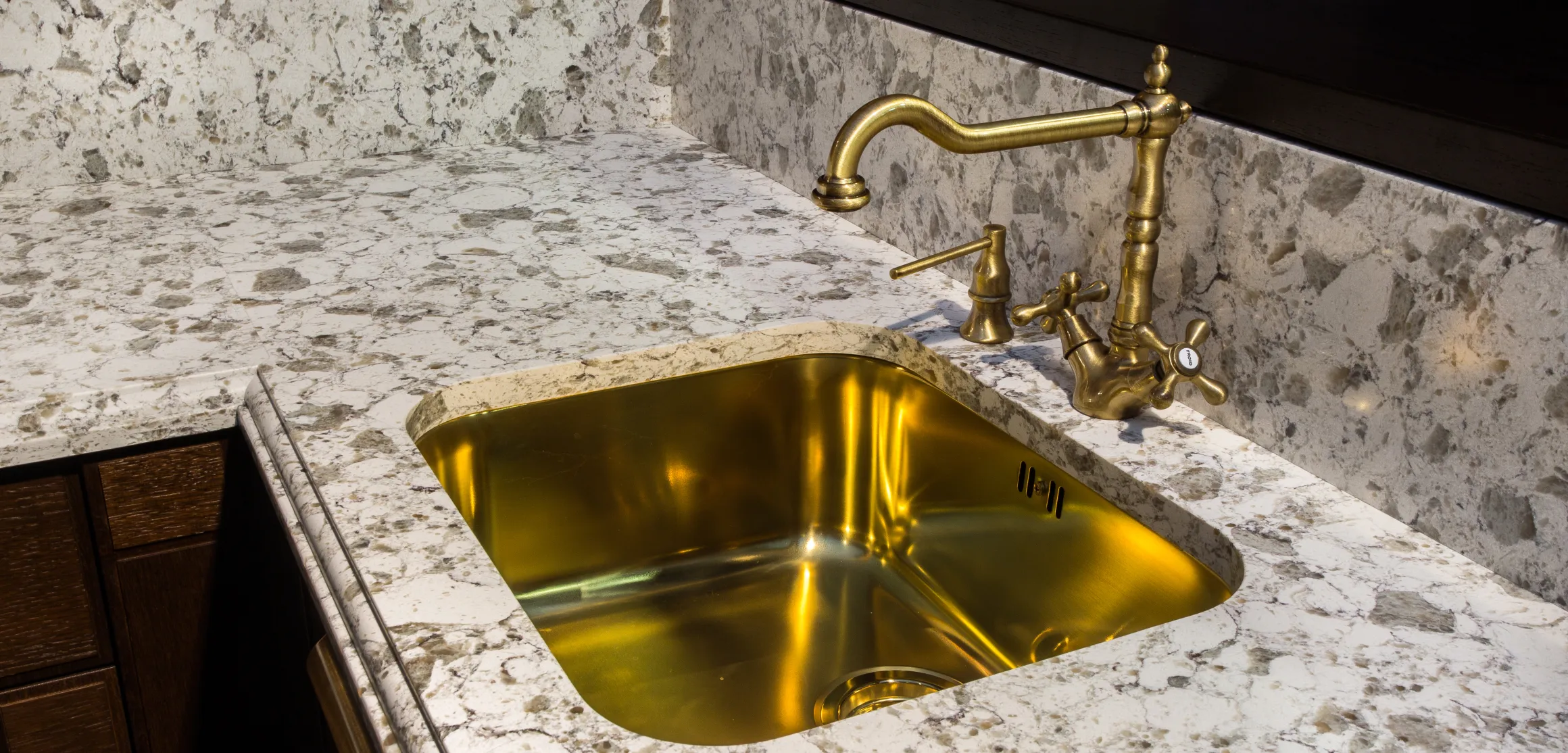 Столешница из искусственного камня из кварцевого агломерата Caesarstone 6046 Moorland Fog кухонная угловая - фото 3