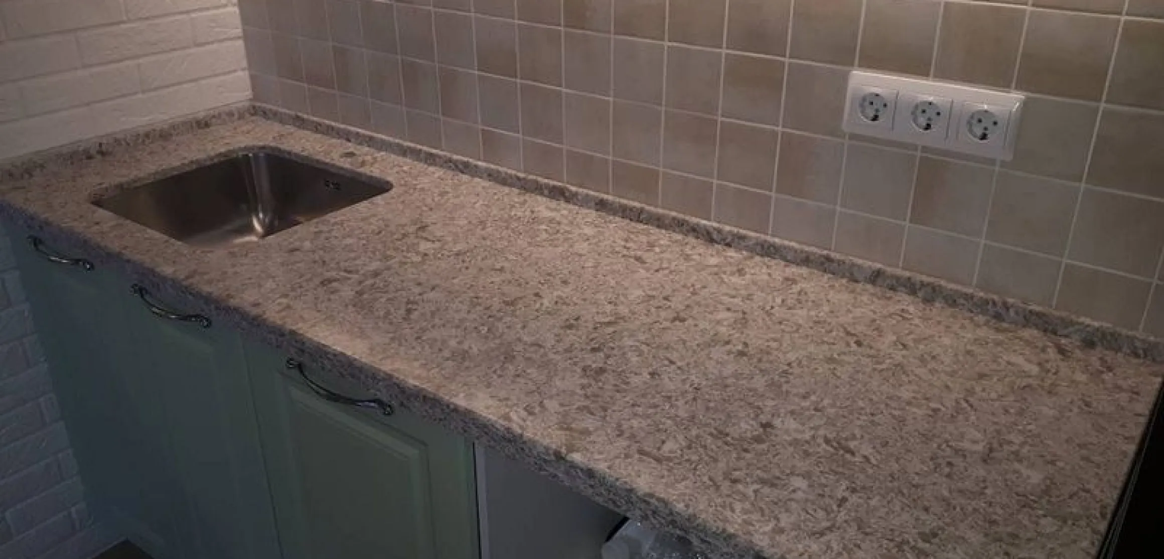 Кварцевая столешница TechniStone Noble Perlato Luna - фото 1
