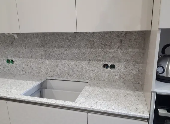 Кварцевая cтолешница из искусственного камня TechniStone Taurus Terazzo Grey