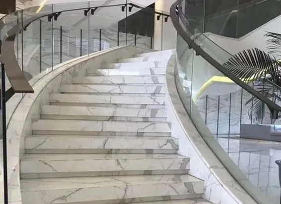 Лестница из искусственного камня Caesarstone для офиса