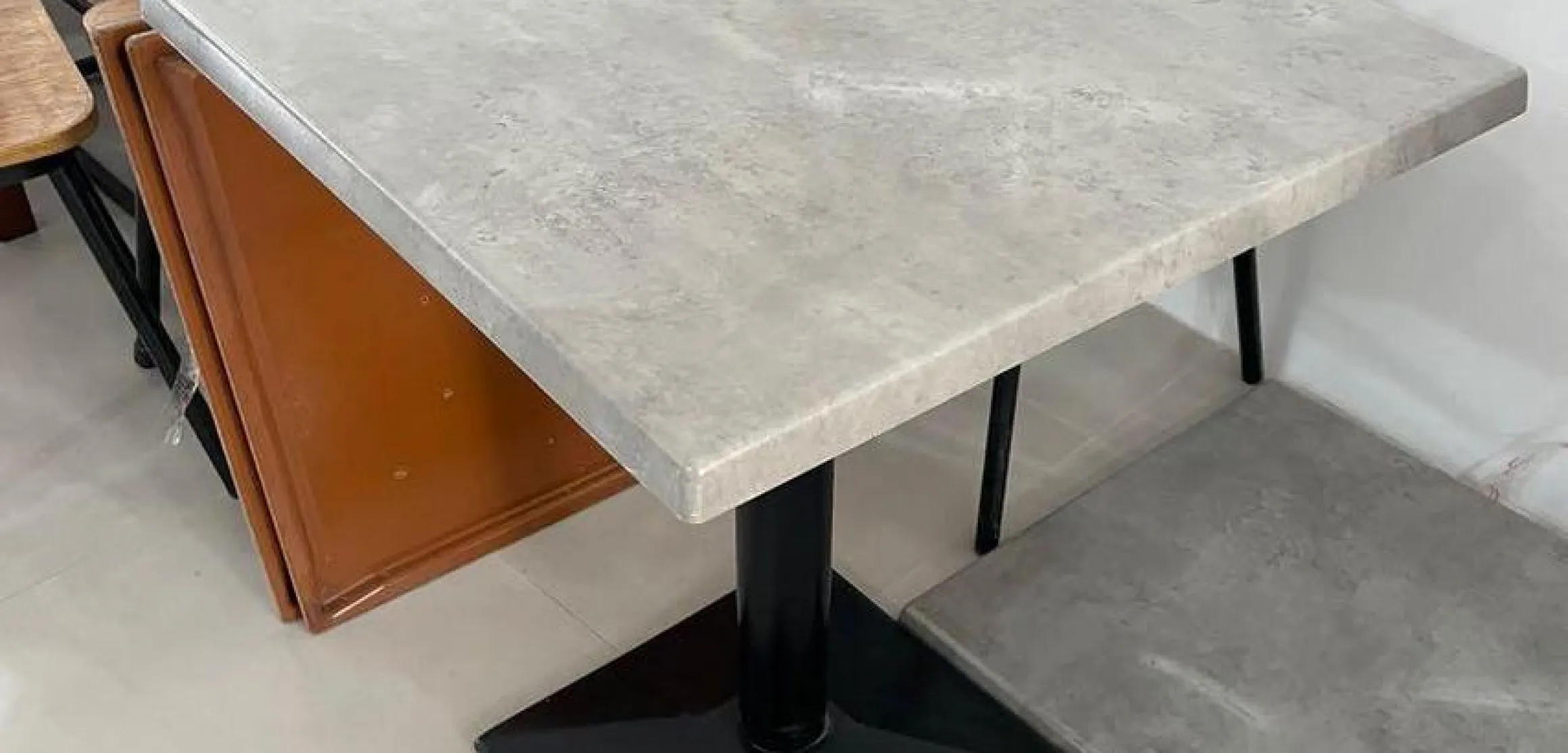 Журнальный столик из искусстенного камня Caesarstone Symphony Grey - фото 1