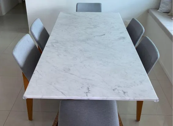 Кухонный стол из искусстенного камня DuPont Corian limestone prima