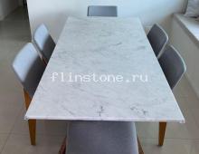 Кухонный стол из искусстенного камня DuPont Corian limestone prima: купить в Москве